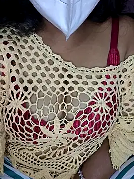 Snapshot of Tridha_2 chatting on April 1, 5:43 pm Tridha 2 online show from April 1, 5:43 pm