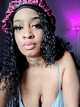 Snapshot of brilove22 chatting on April 12, 4:34 pm brilove22 online show from April 12, 4:34 pm