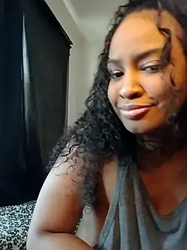 Snapshot of brilove22 chatting on April 22, 6:42 pm brilove22 online show from April 22, 6:42 pm