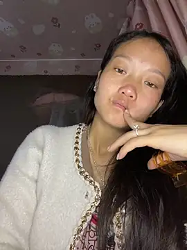 Jolinie online show from April 1, 2:23 am