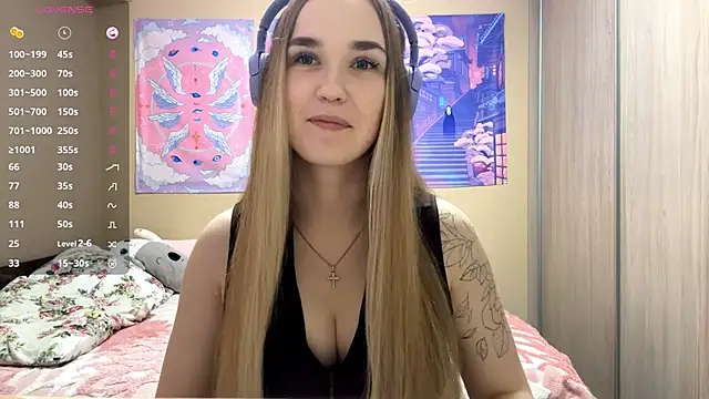 DenitaSpace online show from March 29, 1:33 pm