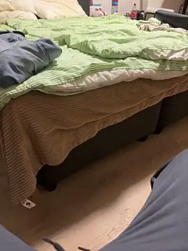 Snapshot of teealisa1 chatting on April 4, 12:31 am teealisa1 online show from April 4, 12:31 am