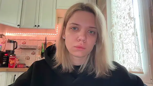 TenderChloe online show from June 26, 9:03 am