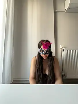 lilyums online show from June 16, 2:19 pm