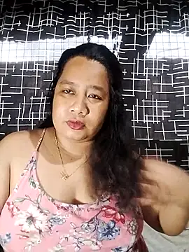 Snapshot of wild_Joan chatting on June 18, 9:36 am wild Joan online show from June 18, 9:36 am