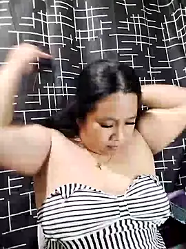 Snapshot of wild_Joan chatting on July 17, 11:50 am wild Joan online show from July 17, 11:50 am