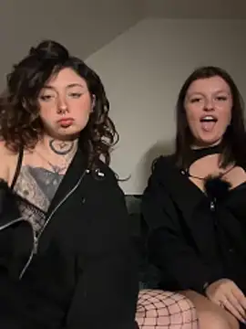 Snapshot of milou_xtx chatting on March 31, 7:58 pm milou xtx online show from March 31, 7:58 pm