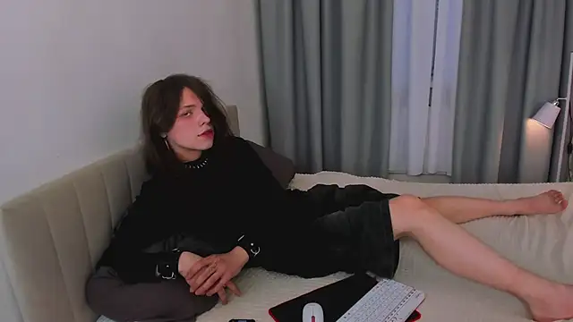 Louis Hayes online show from April 12, 4:01 pm