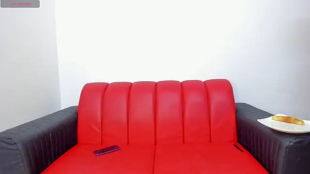 Snapshot of Latinhot_couple3 chatting on April 4, 1:41 pm Latinhot couple3 online show from April 4, 1:41 pm