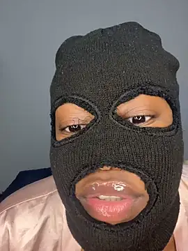 xxxchocolatepussy online show from July 18, 11:41 pm