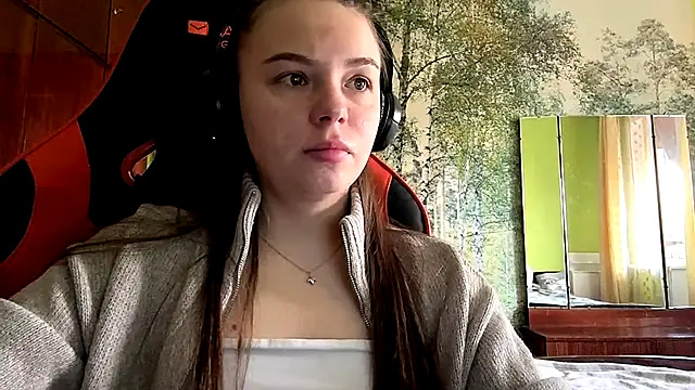 ThedaStrevell online show from April 1, 7:31 am