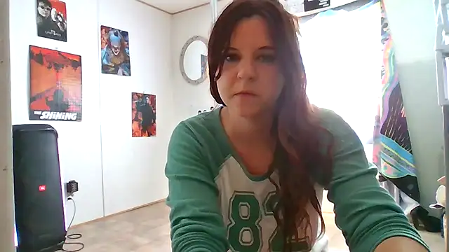 Snapshot of PennyWiseD chatting on May 12, 12:08 am PennyWiseD online show from May 12, 12:08 am