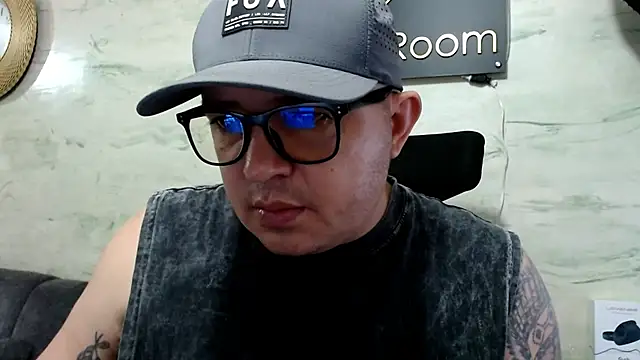 maximo daddy online show from May 23, 1:44 am