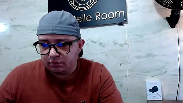 maximo daddy online show from May 26, 12:45 pm