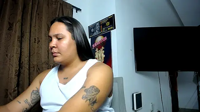 Snapshot of Junaiker_roa1 chatting on March 31, 2:13 am Junaiker roa1 online show from March 31, 2:13 am