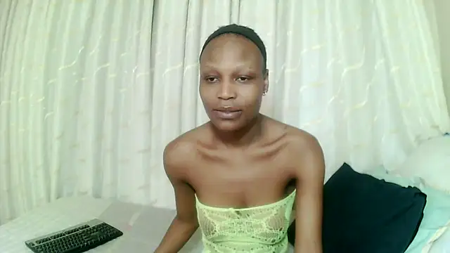 Snapshot of SexySlimMelanin7 chatting on April 6, 7:59 pm SexySlimMelanin7 online show from April 6, 7:59 pm