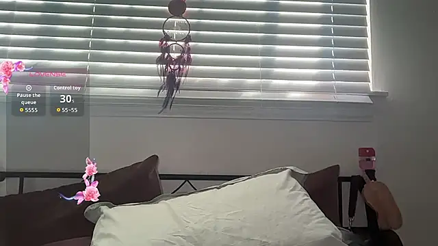 Snapshot of Yourmommysilk chatting on July 8, 12:26 am Yourmommysilk online show from July 8, 12:26 am