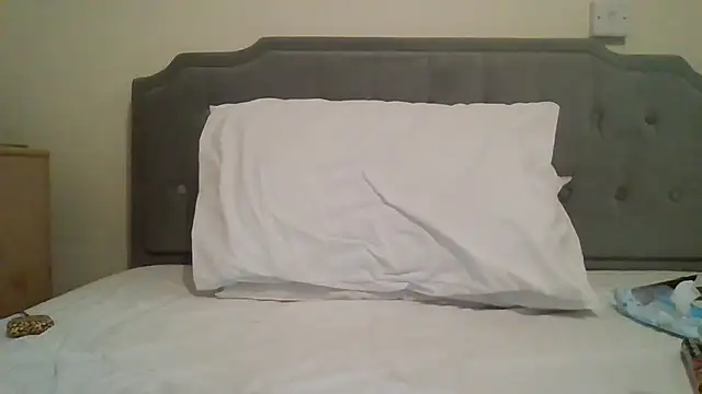 Snapshot of feetlovrr94 chatting on March 28, 9:25 pm feetlovrr94 online show from March 28, 9:25 pm