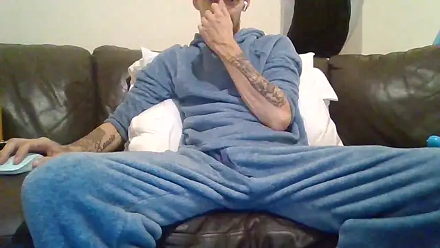 feetlovrr94 online show from May 18, 12:29 am