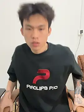 Snapshot of zzzzppp3 chatting on April 4, 3:05 am zzzzppp3 online show from April 4, 3:05 am