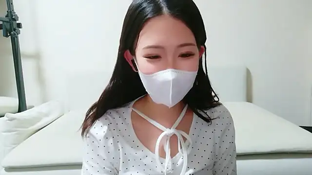 maya chan desu online show from April 3, 1:03 am