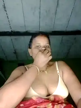 Snapshot of Shivani09900 chatting on June 26, 7:29 pm Shivani09900 online show from June 26, 7:29 pm