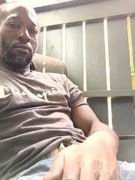 Snapshot of KingBlackStallion chatting on April 2, 6:16 pm KingBlackStallion online show from April 2, 6:16 pm