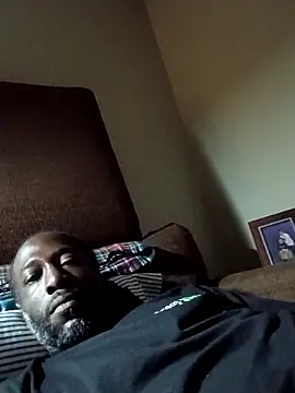 Snapshot of KingBlackStallion chatting on April 3, 6:33 am KingBlackStallion online show from April 3, 6:33 am