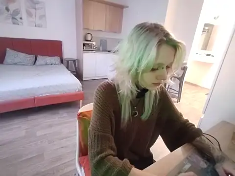 Snapshot of StijenaHunt chatting on March 31, 1:22 pm StijenaHunt online show from March 31, 1:22 pm