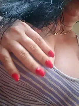 Snapshot of angelicalov chatting on April 3, 3:32 pm angelicalov online show from April 3, 3:32 pm