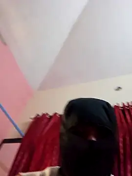 Snapshot of secrethubby200 chatting on March 23, 11:58 am secrethubby200 online show from March 23, 11:58 am