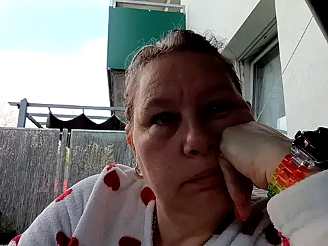 Snapshot of Jahudka47 chatting on April 17, 7:11 am Jahudka47 online show from April 17, 7:11 am