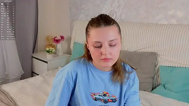 LorriMonz online show from June 30, 1:50 am