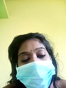 Snapshot of bannerjeesneha20 chatting on April 1, 2:01 am bannerjeesneha20 online show from April 1, 2:01 am