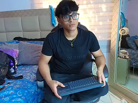 mathias oberlin online show from March 24, 7:30 pm