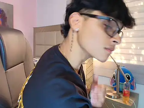 mathias oberlin online show from March 29, 7:47 pm