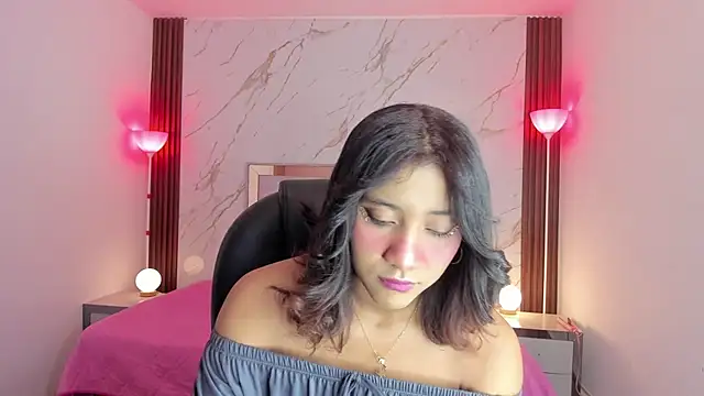 EsperanzaMora online show from May 14, 12:01 pm