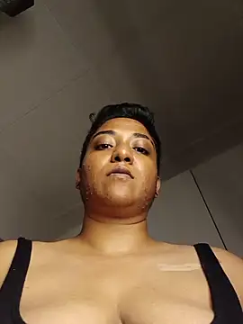 Snapshot of kamilah_rose chatting on June 14, 4:31 pm kamilah rose online show from June 14, 4:31 pm
