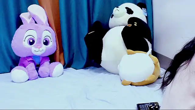 Snapshot of girllong520 chatting on April 3, 2:48 pm girllong520 online show from April 3, 2:48 pm