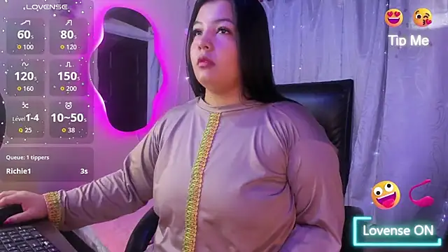 Snapshot of DalilaSalem chatting on April 4, 12:46 pm DalilaSalem online show from April 4, 12:46 pm