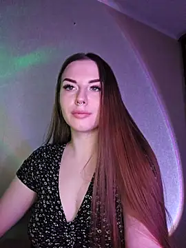 EvaansSmith online show from March 25, 7:09 pm