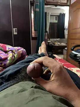 Snapshot of SingleBoy66666 chatting on April 4, 4:15 pm SingleBoy66666 online show from April 4, 4:15 pm