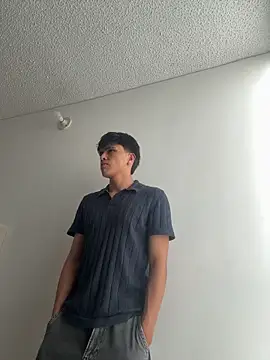 Snapshot of LYAN_DYLAN chatting on April 2, 9:23 pm LYAN DYLAN online show from April 2, 9:23 pm