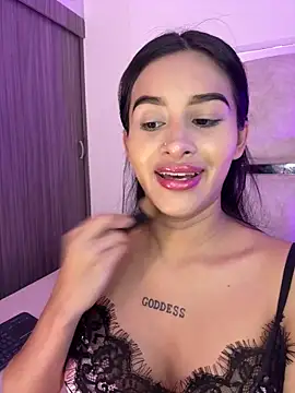 Snapshot of Lizzy_Bonnie chatting on June 7, 12:37 am Lizzy Bonnie online show from June 7, 12:37 am