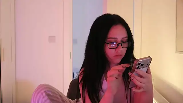 mira mmira online show from April 3, 9:57 pm