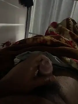 Snapshot of devlove352 chatting on March 28, 7:24 pm devlove352 online show from March 28, 7:24 pm