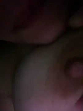 isadora437 online show from April 3, 10:35 am