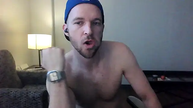 Snapshot of Luke_James chatting on March 24, 1:05 pm Luke James online show from March 24, 1:05 pm