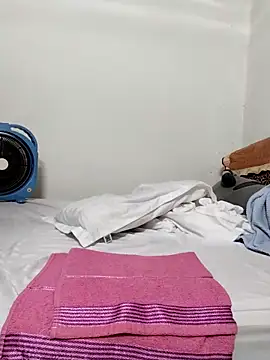 Snapshot of Jeryy68 chatting on April 1, 1:41 pm Jeryy68 online show from April 1, 1:41 pm