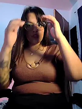 Ivvy Bloom online show from April 3, 2:20 am